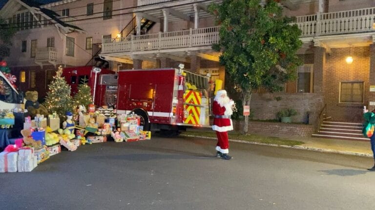 santa-and-truck-telethon