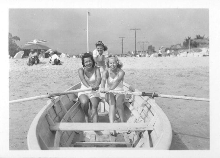 CVMH_2023.1.1_Girls-in-Boat.c.1940s