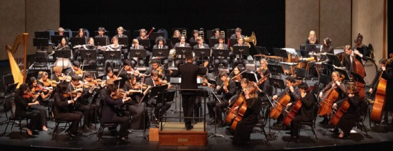 Santa-Barbara-Youth-Symphony-with-Dr.-Daniel-Gee-conducting