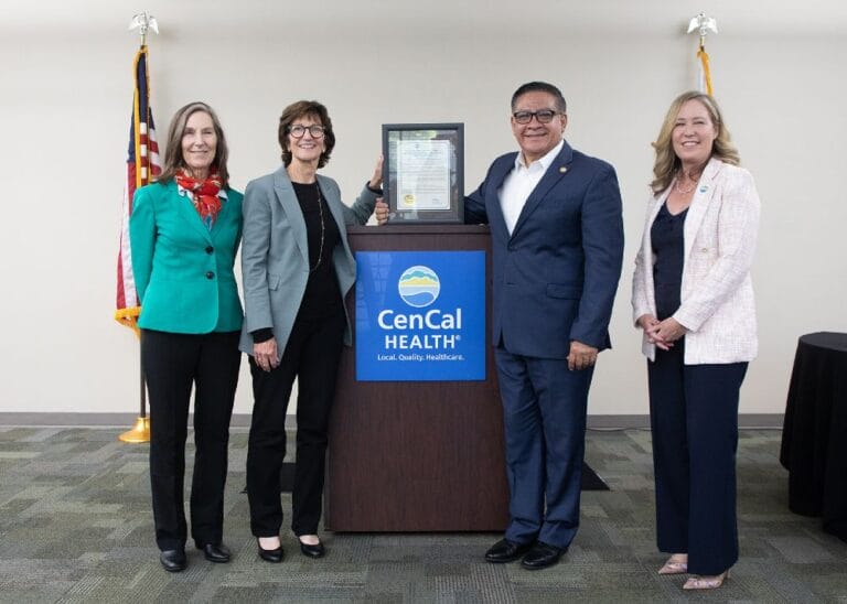 Carbajal-Resolution-Presentation-Podiumshot
